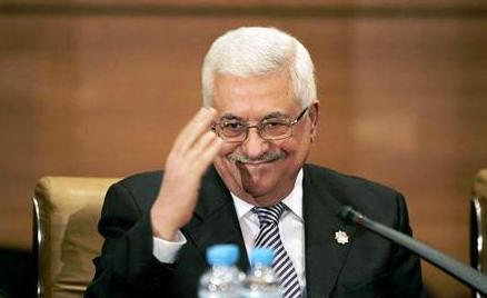 الرئيس الفلسطيني محمود عباس أثناء ملتقى القدس الدولي في الرباط يوم  أمس.